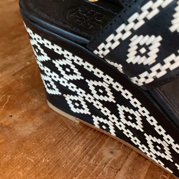 🌺 RARE Tory Burch leather wedge sandals - Picture 3 of 5